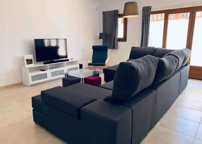 64, Vista Lobos, Private Heated Pool X Jacuzzi, Playa Blanca (Lanzarote)