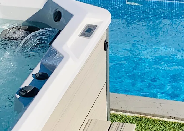 64, Vista Lobos, Private Heated Pool X Jacuzzi, Villa *