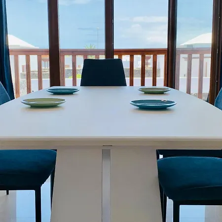 64, Vista Lobos, Private Heated Pool X Jacuzzi, Playa Blanca (Lanzarote)