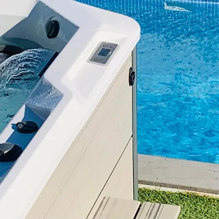 64, Vista Lobos, Private Heated Pool X Jacuzzi, Vila *