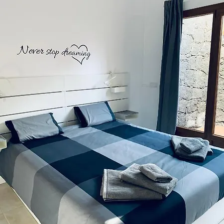 64, Vista Lobos, Private Heated Pool X Jacuzzi, Playa Blanca (Lanzarote)