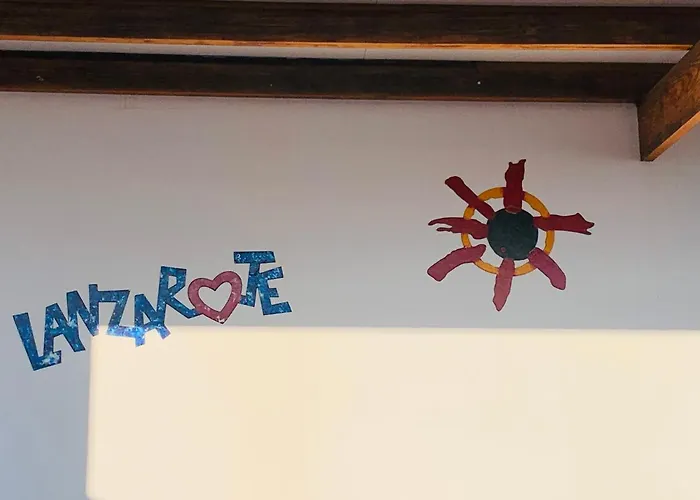 64, Vista Lobos, Private Heated Pool X Jacuzzi, Villa Playa Blanca (Lanzarote)