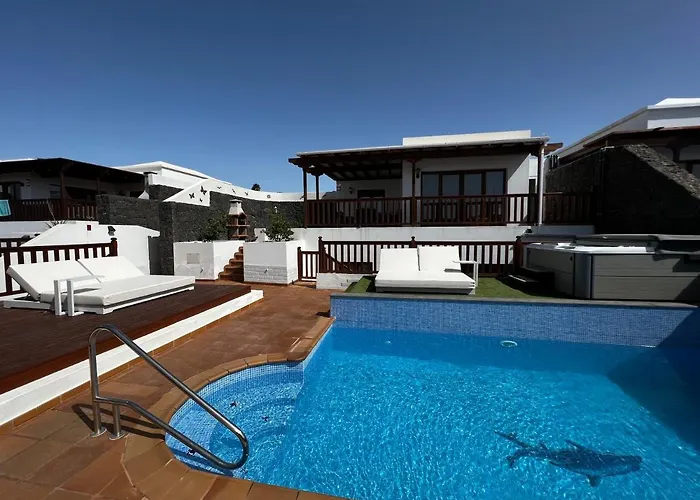 Villa 64, Vista Lobos, Private Heated Pool X Jacuzzi, Playa Blanca (Lanzarote)